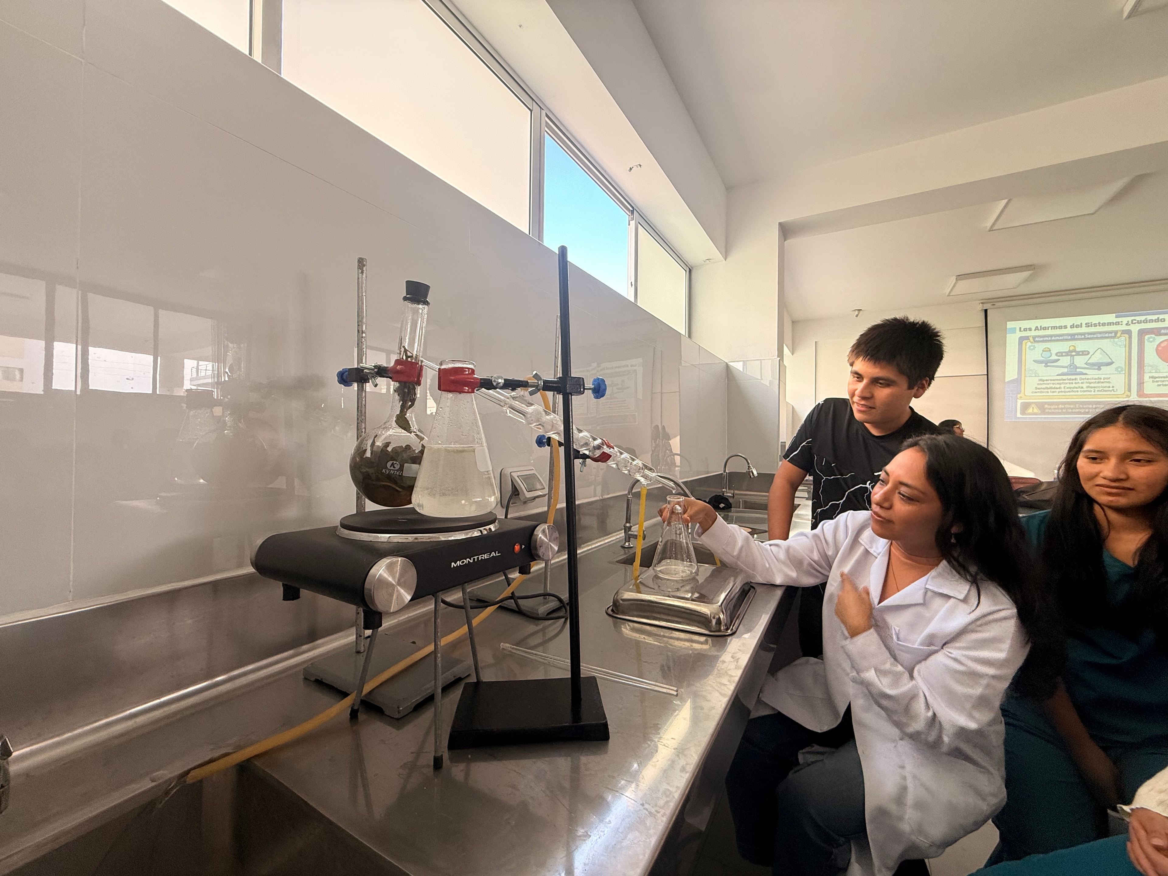 Práctica de laboratorio con estudiantes